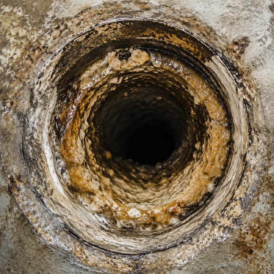 Canalisation encrassée avant intervention